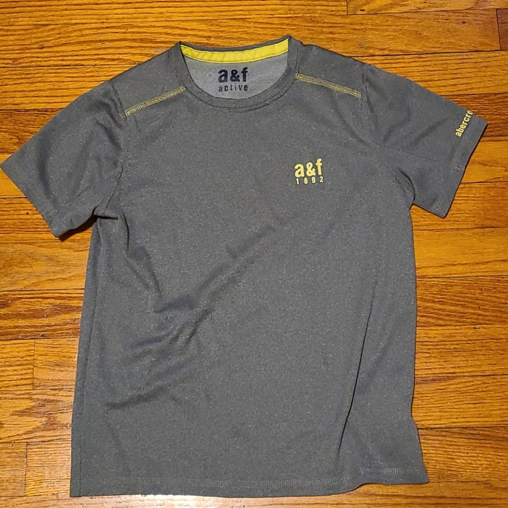 ABERCROMBIE AND FITCH kids tee